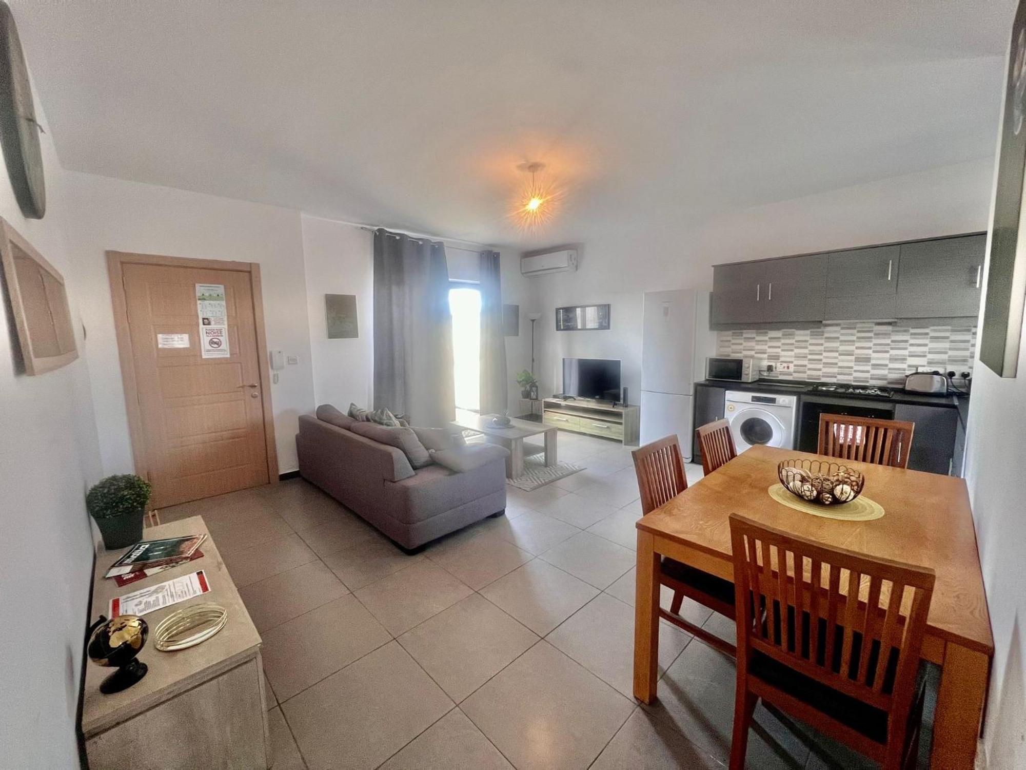 83/3-Lovely 1 Bedroom Penthouse Birkirkara Ngoại thất bức ảnh