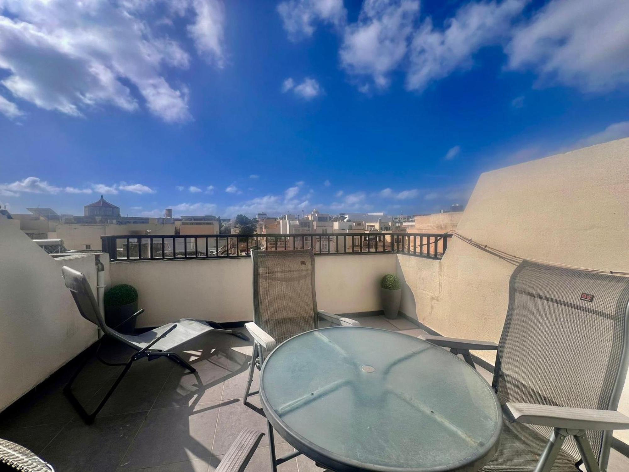 83/3-Lovely 1 Bedroom Penthouse Birkirkara Ngoại thất bức ảnh